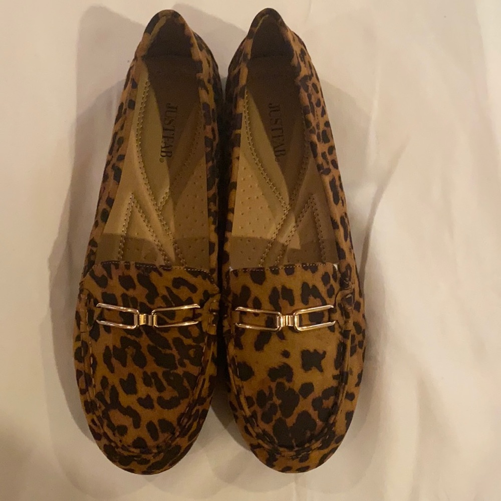 Leopard flats